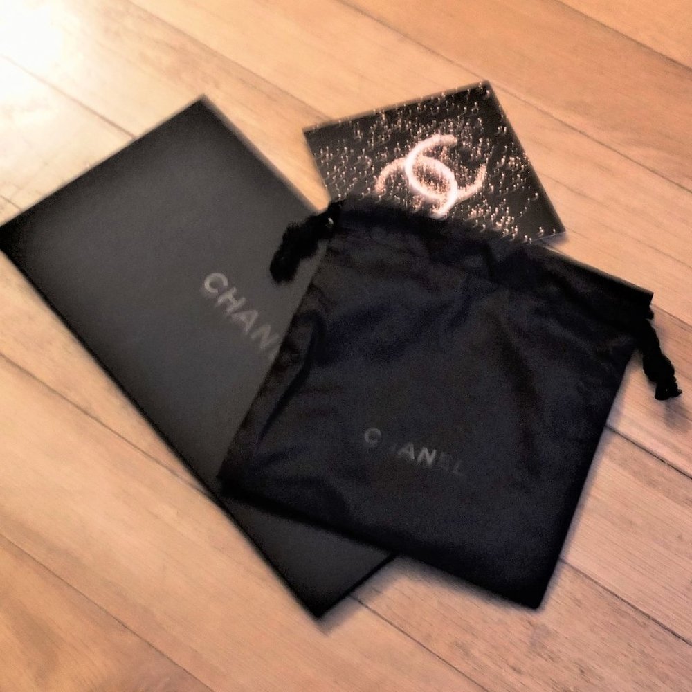 CHANEL - dust bag, envelope, gift card. NEW